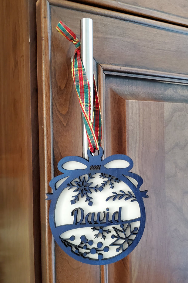 Custom Ornament - design 3 (5 colors)